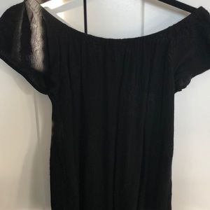 Kendall and Kylie Black off the shoulder blouse size small